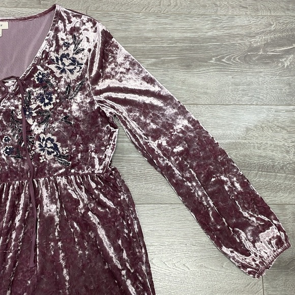 NWOT Style & Co Embroidered Lace Up Crushed Velvet Long Sleeve Blouse M - Picture 6 of 16